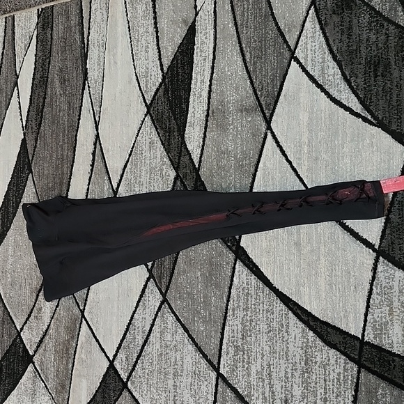 VICTORIA SECRET 2020 BLACK MESH CRISS-CROSS HIGH-WAISTED LEGGINGS - Picture 4 of 15